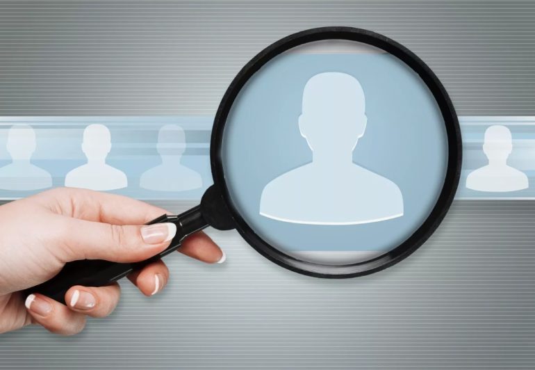 Поиск людей в социальных сетях: инструкции и полезные советы