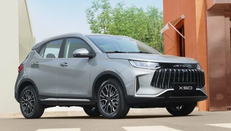 Город без пробок: как JETOUR X50 чувствует себя в плотном трафике мегаполиса